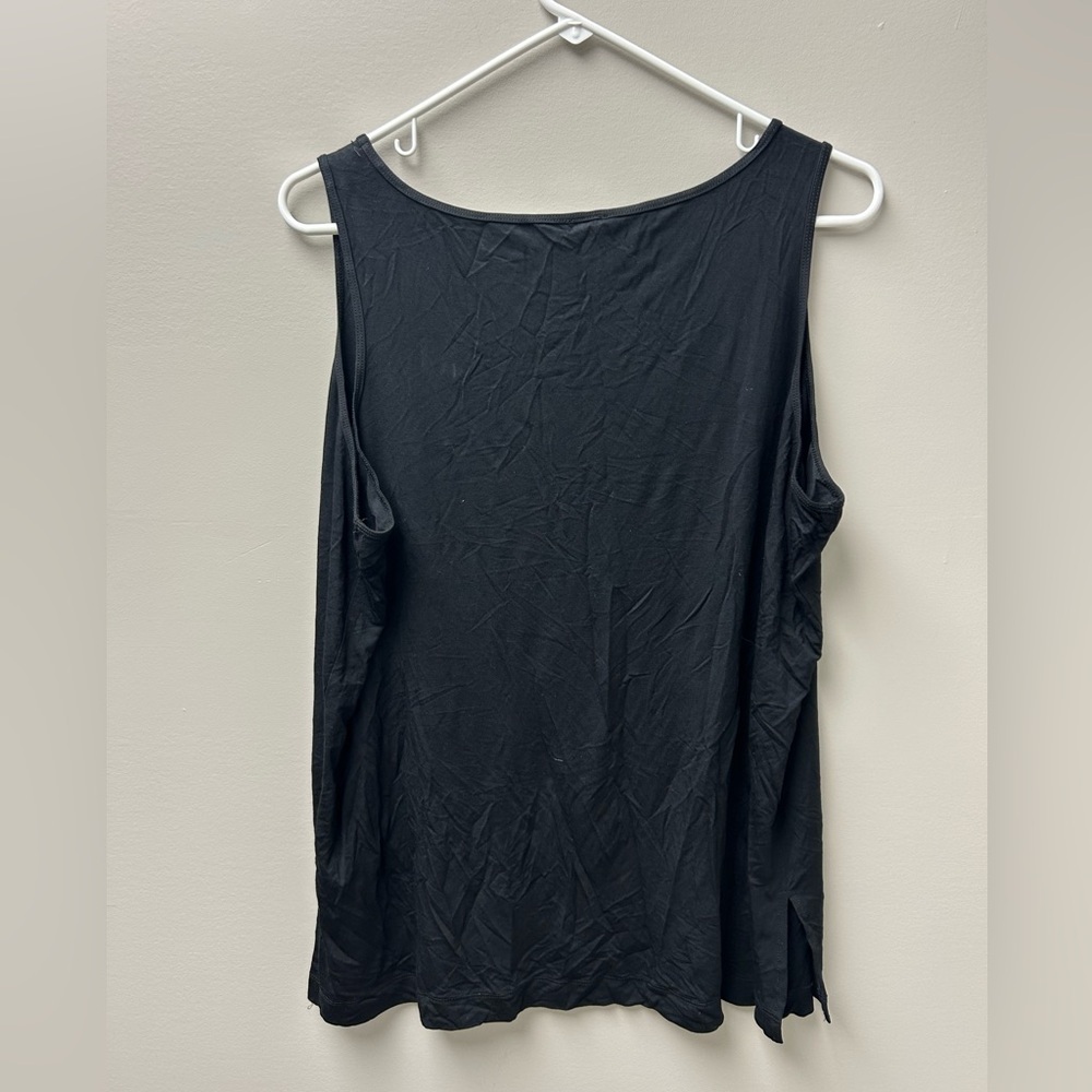 Wynne Layers Women’s Black V Neck Tank Top - Picture 2 of 4